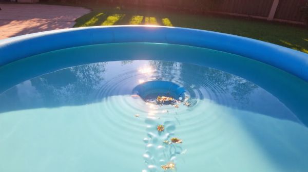 Service rapide pour réparer une fuite de piscine à Bordeaux
